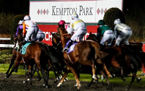 Kempton Horse Racing Race Cards .
